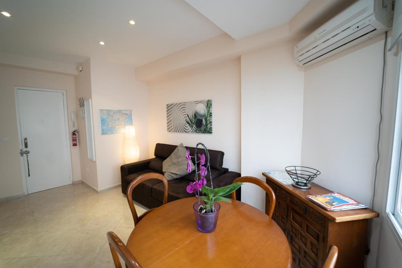 Apartmán Larra Nervion Subway Tranvia Sevilla Exteriér fotografie