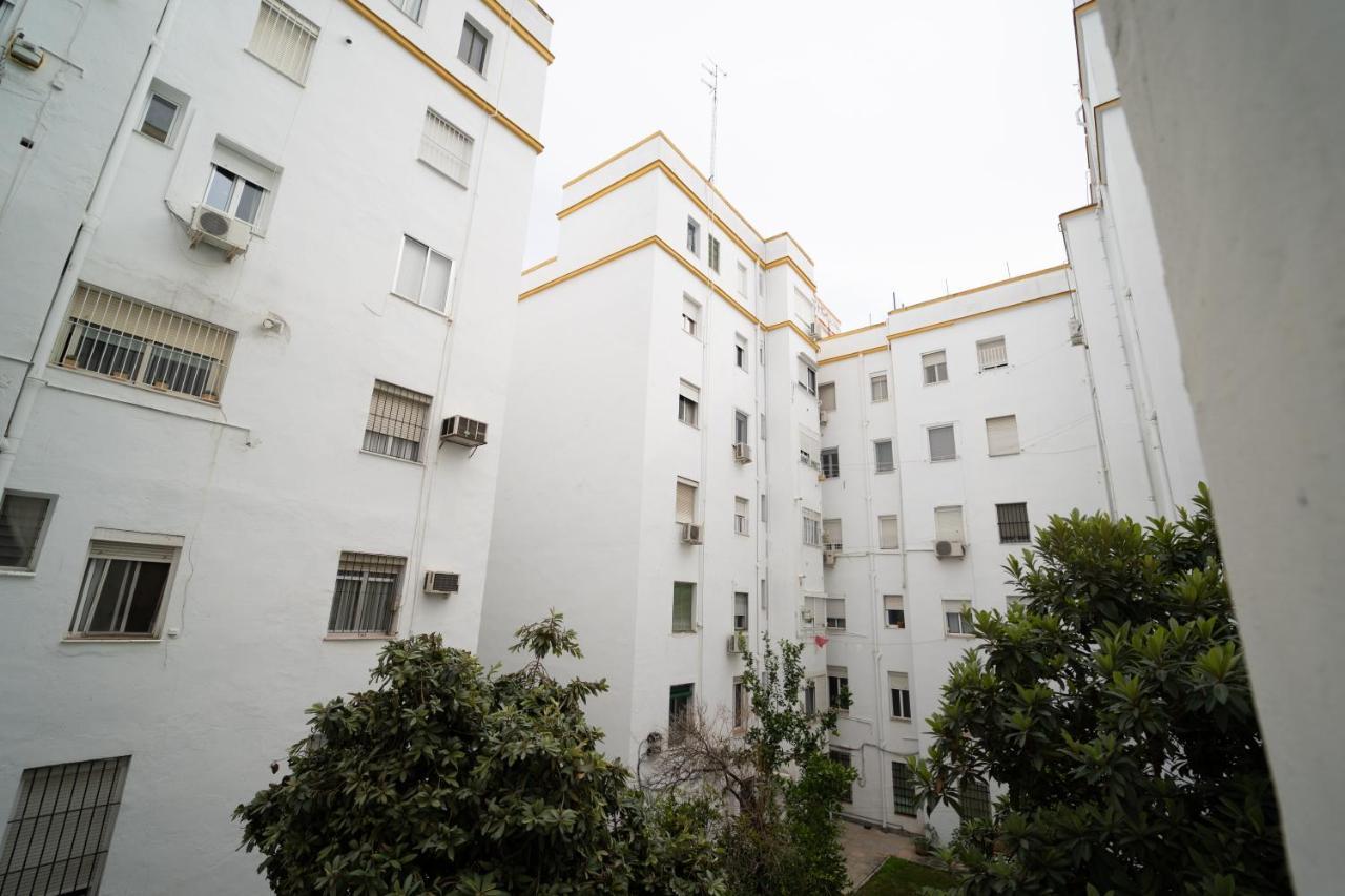 Apartmán Larra Nervion Subway Tranvia Sevilla Exteriér fotografie
